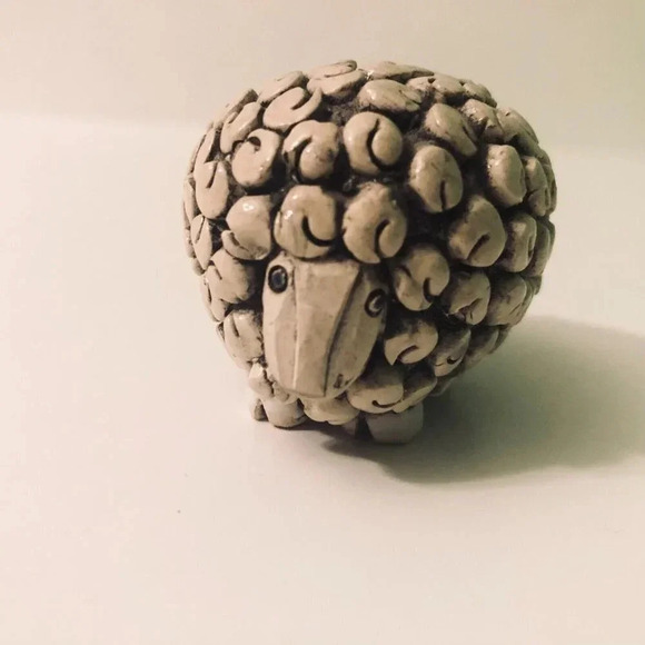 Vtg Small Artesania Rinconada Sheep Figurine  Hand Made 2.5 Inch Long - Picture 8 of 10